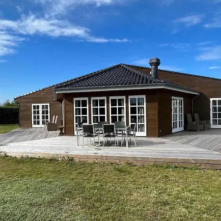 Luxury Only 250m From And Forest Отель